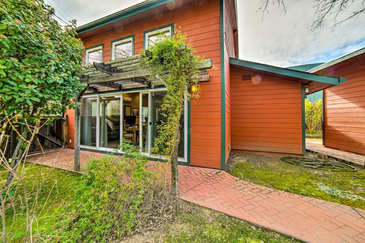 Hilltop Loft Ukiah Vacation Rental! Exterior foto